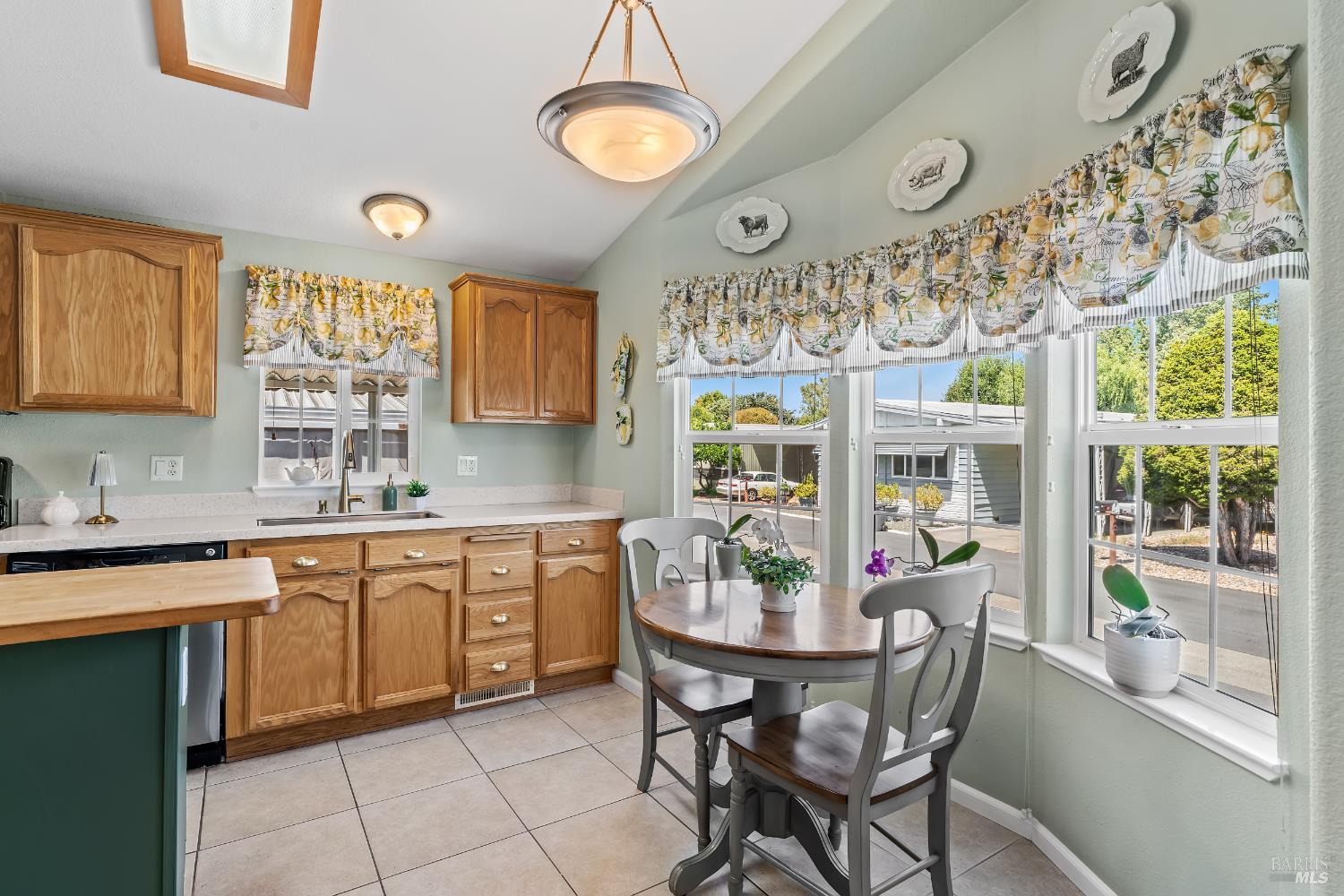 705 Sequoia Street Windsor CA 95492