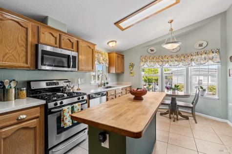 705 Sequoia Street Windsor CA 95492