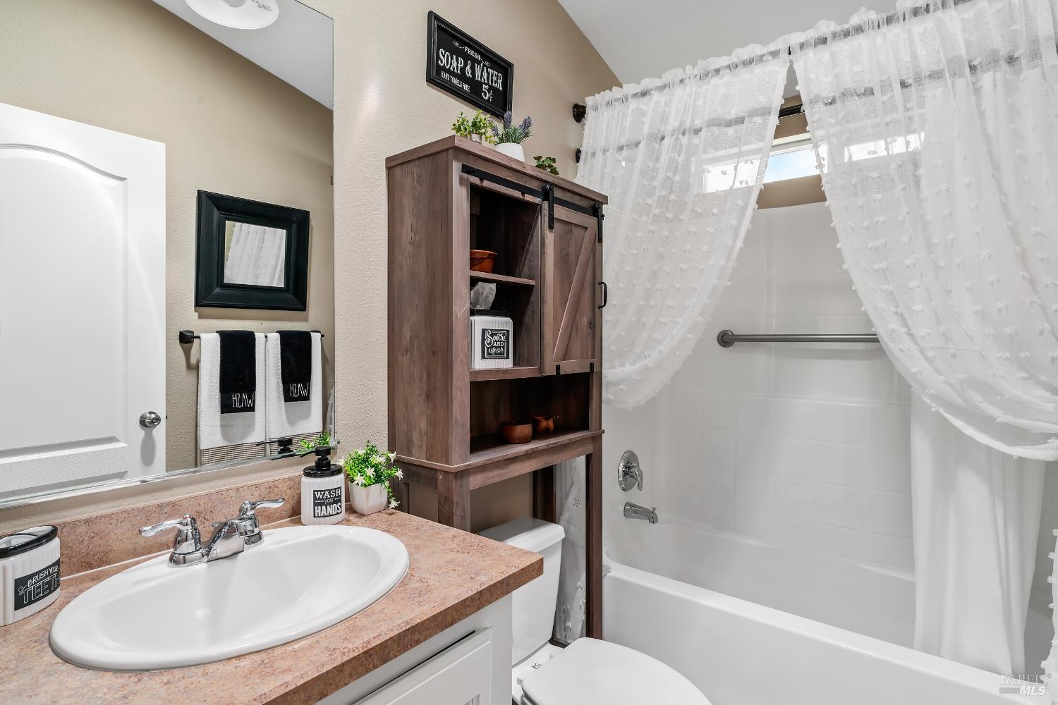 705 Sequoia Street Windsor CA 95492