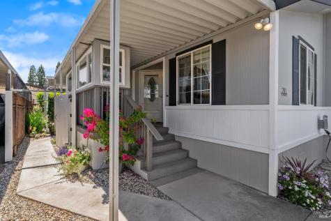 705 Sequoia Street Windsor CA 95492