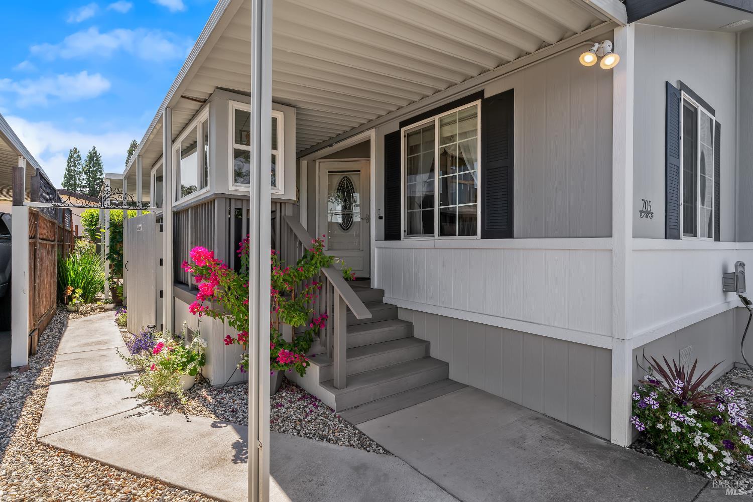 705 Sequoia Street Windsor CA 95492