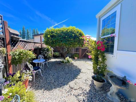 705 Sequoia Street Windsor CA 95492