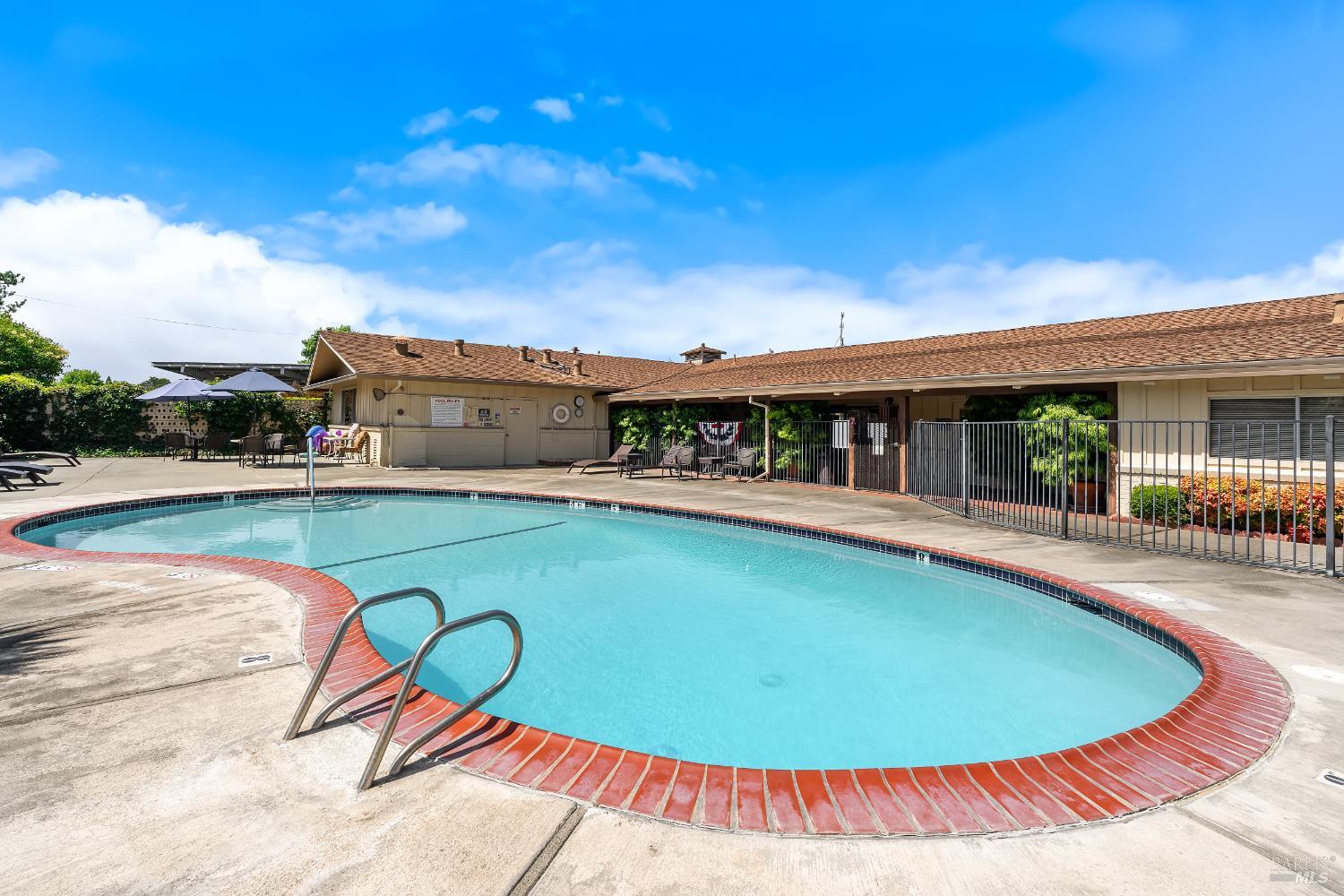 705 Sequoia Street Windsor CA 95492