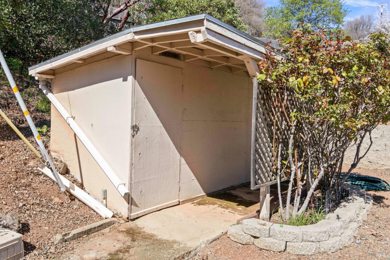 9170 Upper Lake Lucerne Road Upper Lake CA 95485