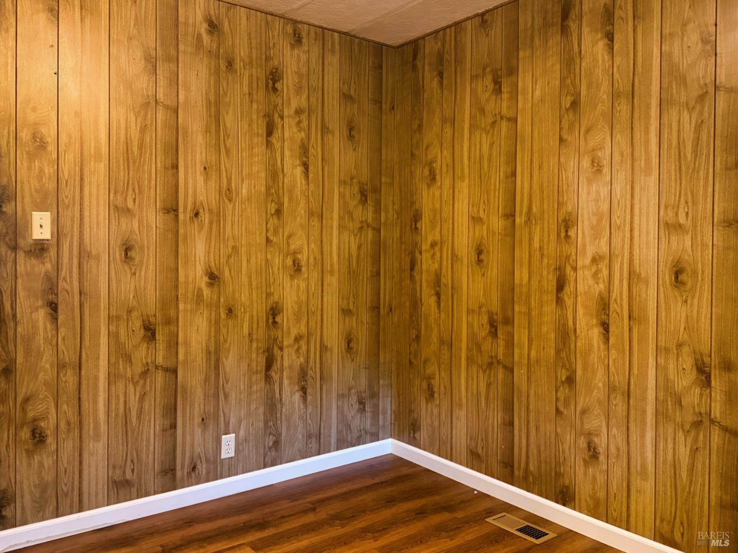 10755 Mobile Village Way Willits CA 95490