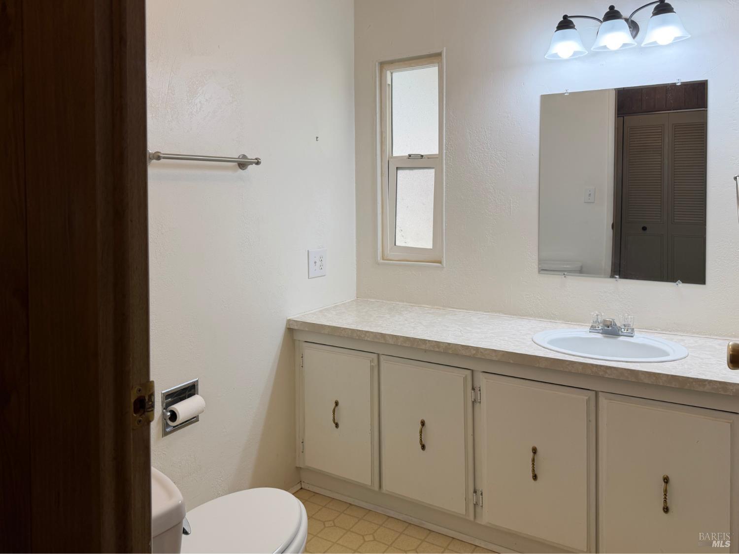 10755 Mobile Village Way Willits CA 95490