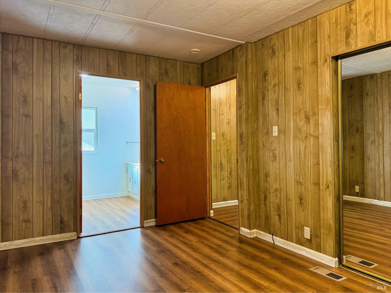 10755 Mobile Village Way Willits CA 95490