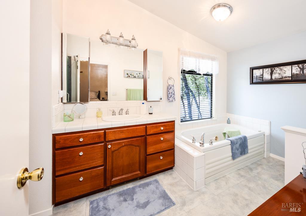 6707 Badger Creek Road Santa Rosa CA 95409