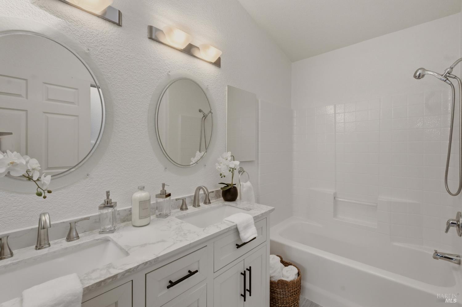 303 Mark Way Napa CA 94558