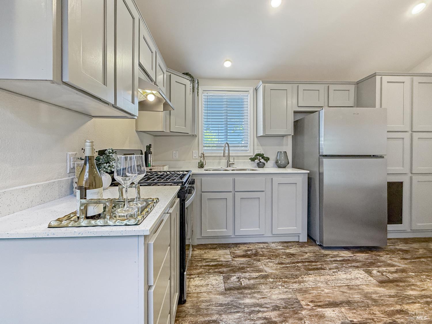 101 Colgan Avenue Santa Rosa CA 95404