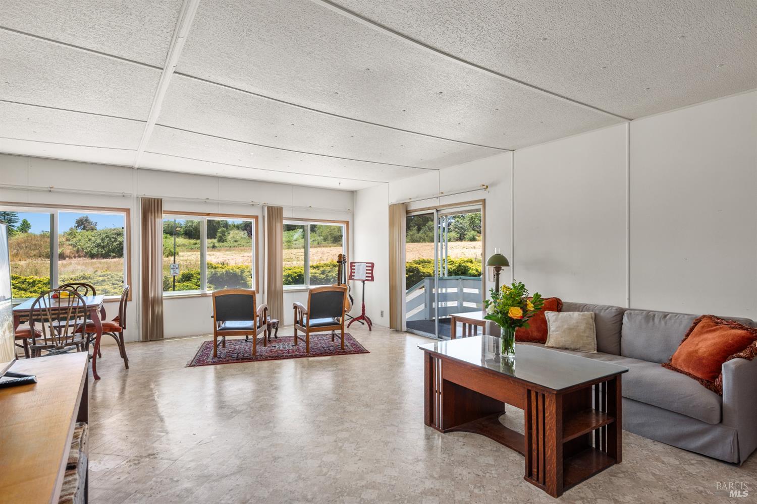 6670 Redwood Avenue Sebastopol CA 95472
