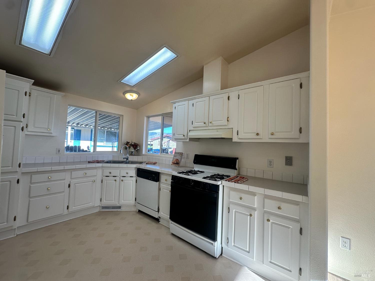 5830 Robin Hill Drive Lakeport CA 95453