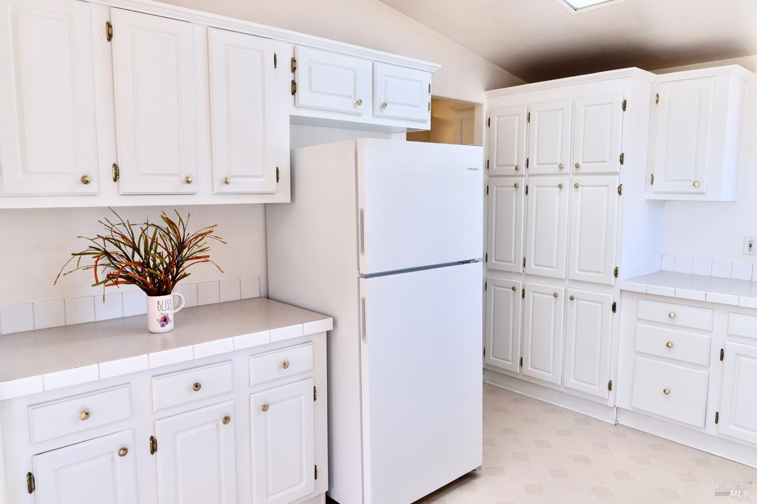 5830 Robin Hill Drive Lakeport CA 95453