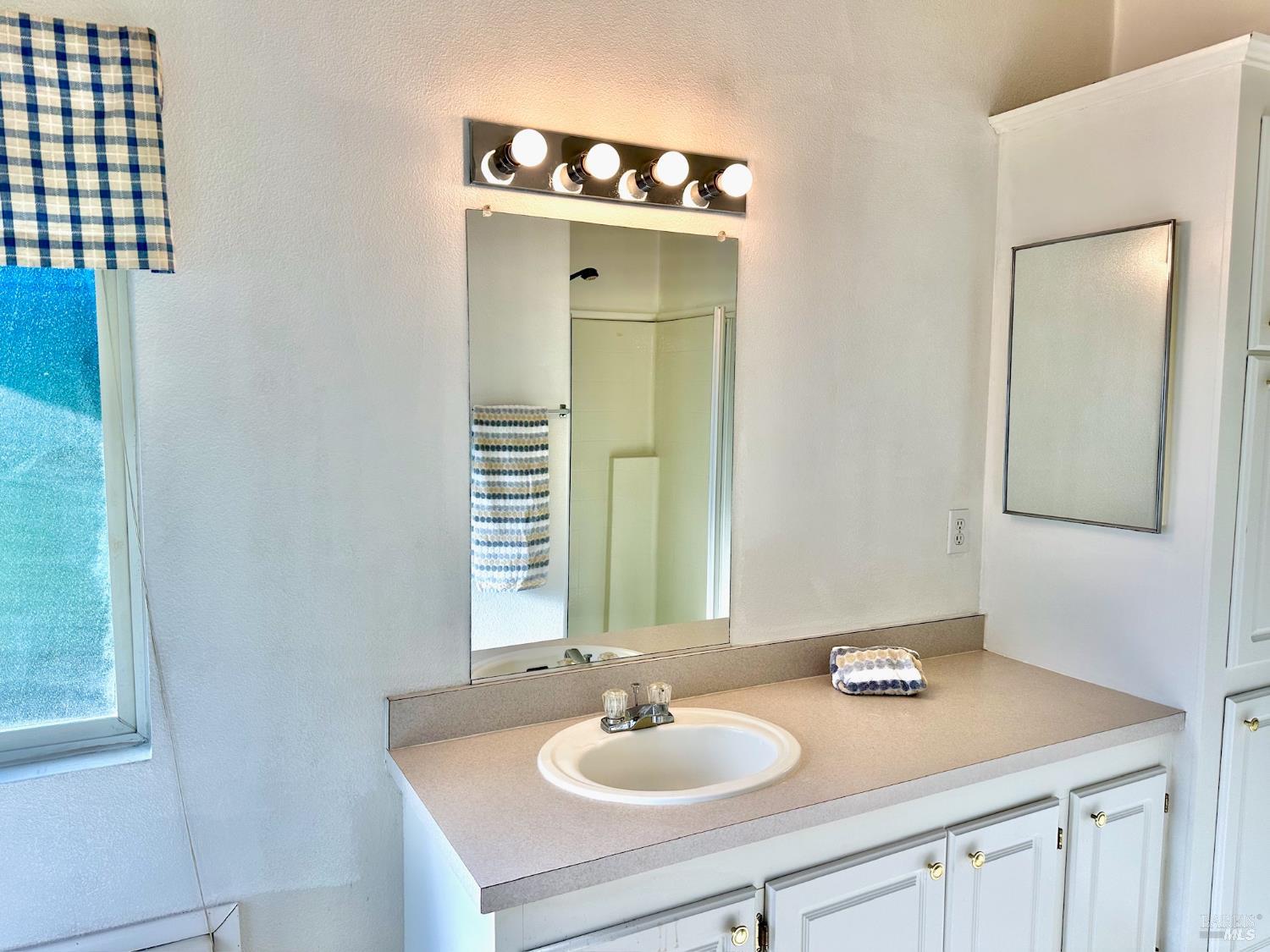 5830 Robin Hill Drive Lakeport CA 95453