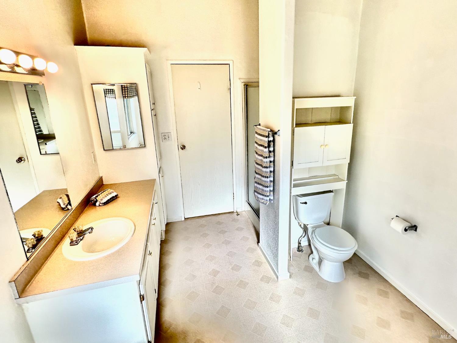 5830 Robin Hill Drive Lakeport CA 95453