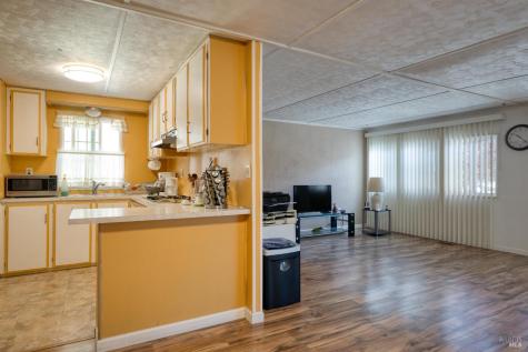 2302 Squire Lane Santa Rosa CA 95404