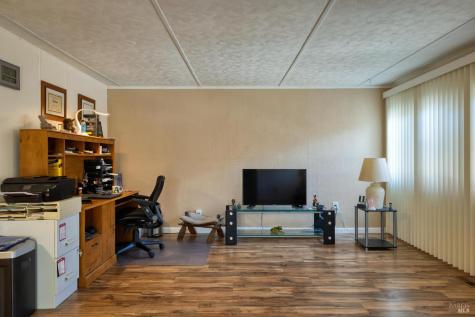 2302 Squire Lane Santa Rosa CA 95404