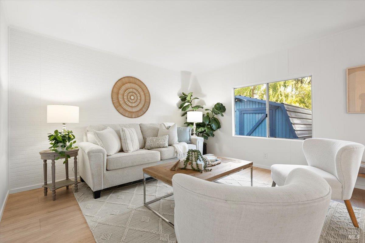 93 Walnut Circle Rohnert Park CA 94928