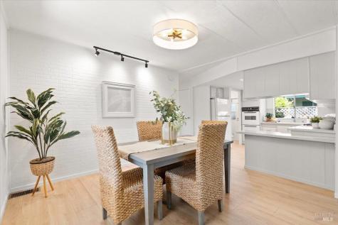 93 Walnut Circle Rohnert Park CA 94928
