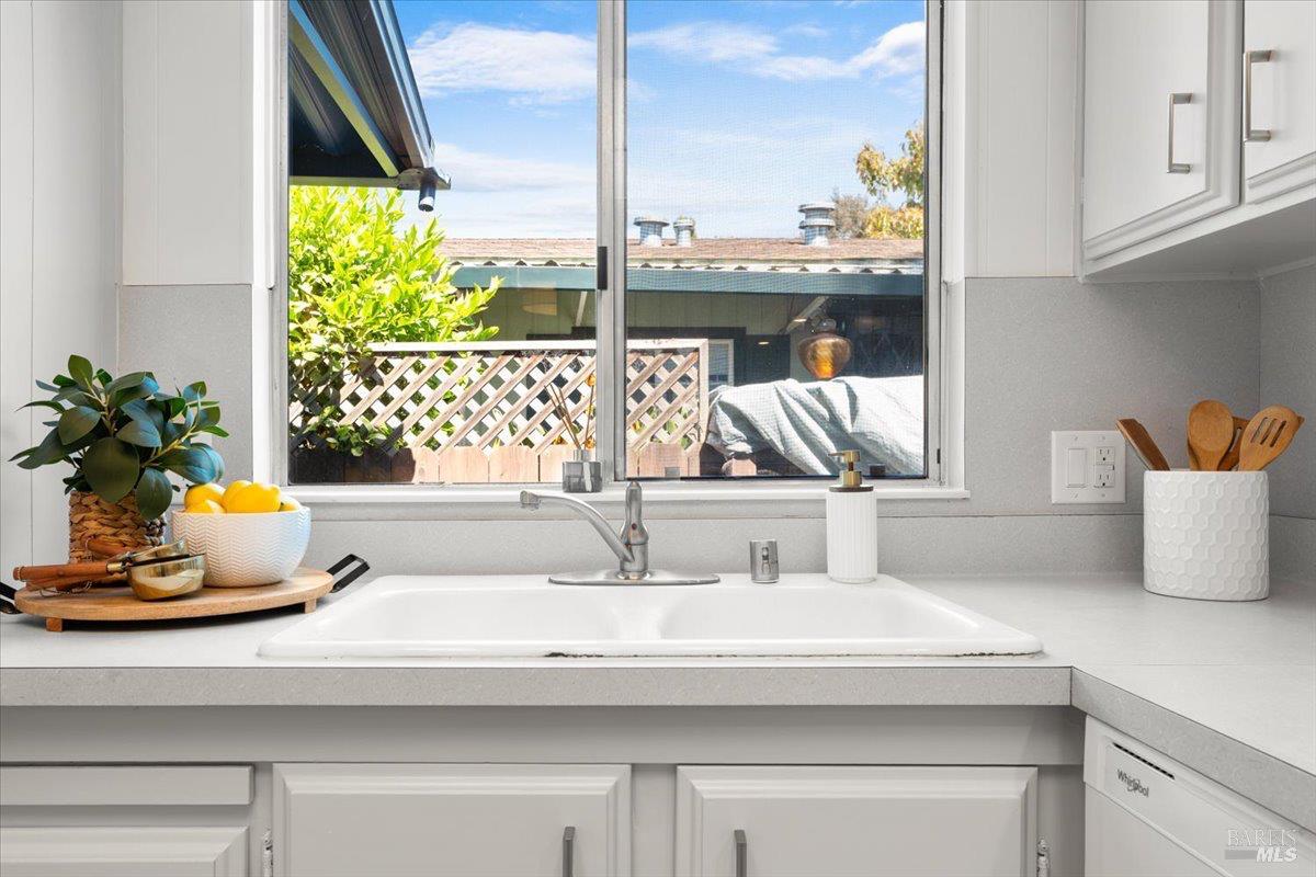 93 Walnut Circle Rohnert Park CA 94928