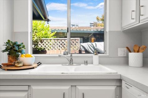 93 Walnut Circle Rohnert Park CA 94928