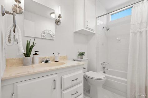 93 Walnut Circle Rohnert Park CA 94928