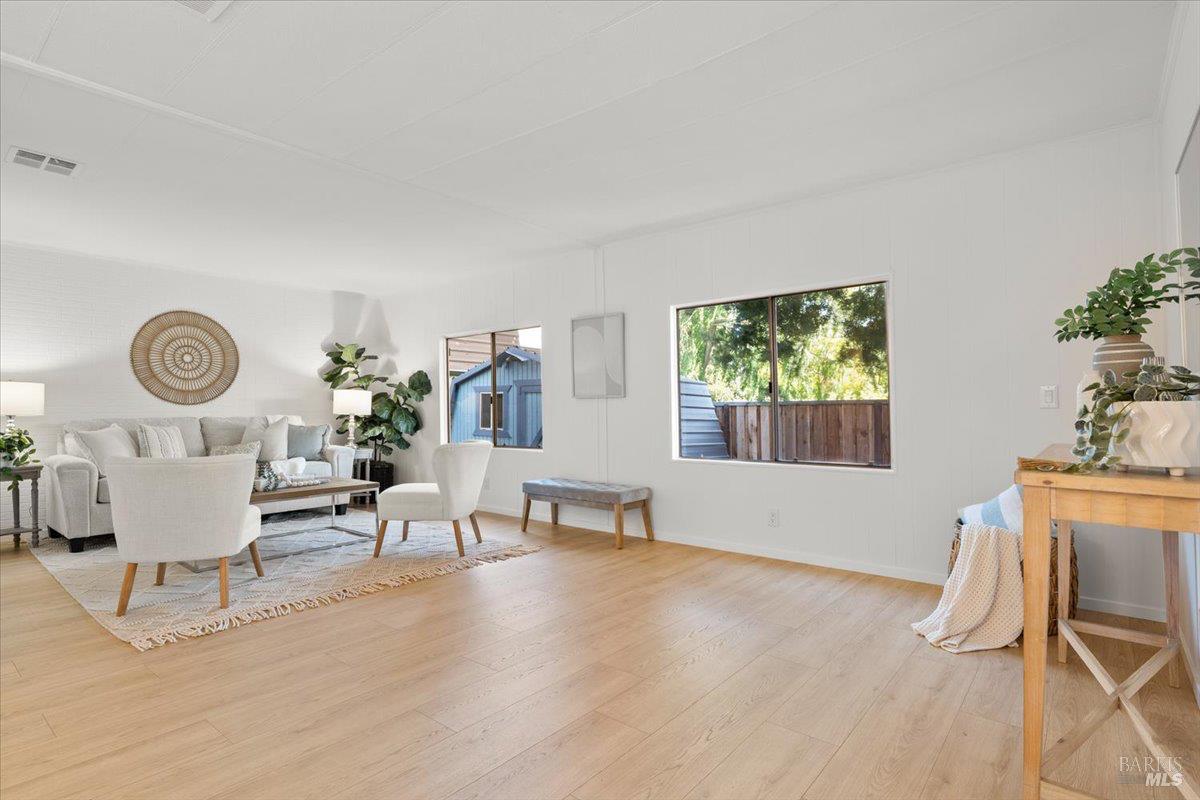 93 Walnut Circle Rohnert Park CA 94928
