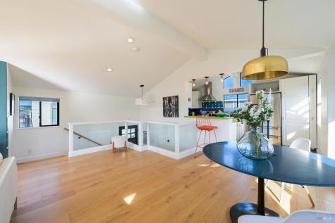 38 S 40 Dock Sausalito CA 94965