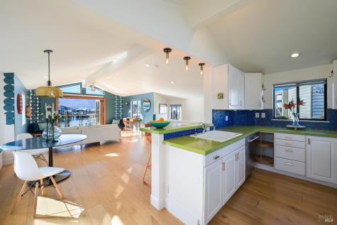 38 S 40 Dock Sausalito CA 94965