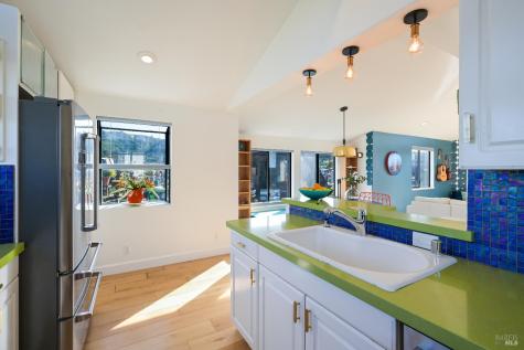 38 S 40 Dock Sausalito CA 94965