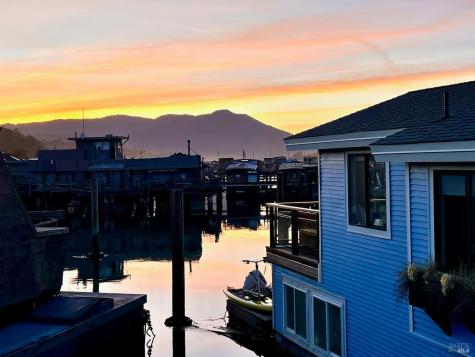 38 S 40 Dock Sausalito CA 94965