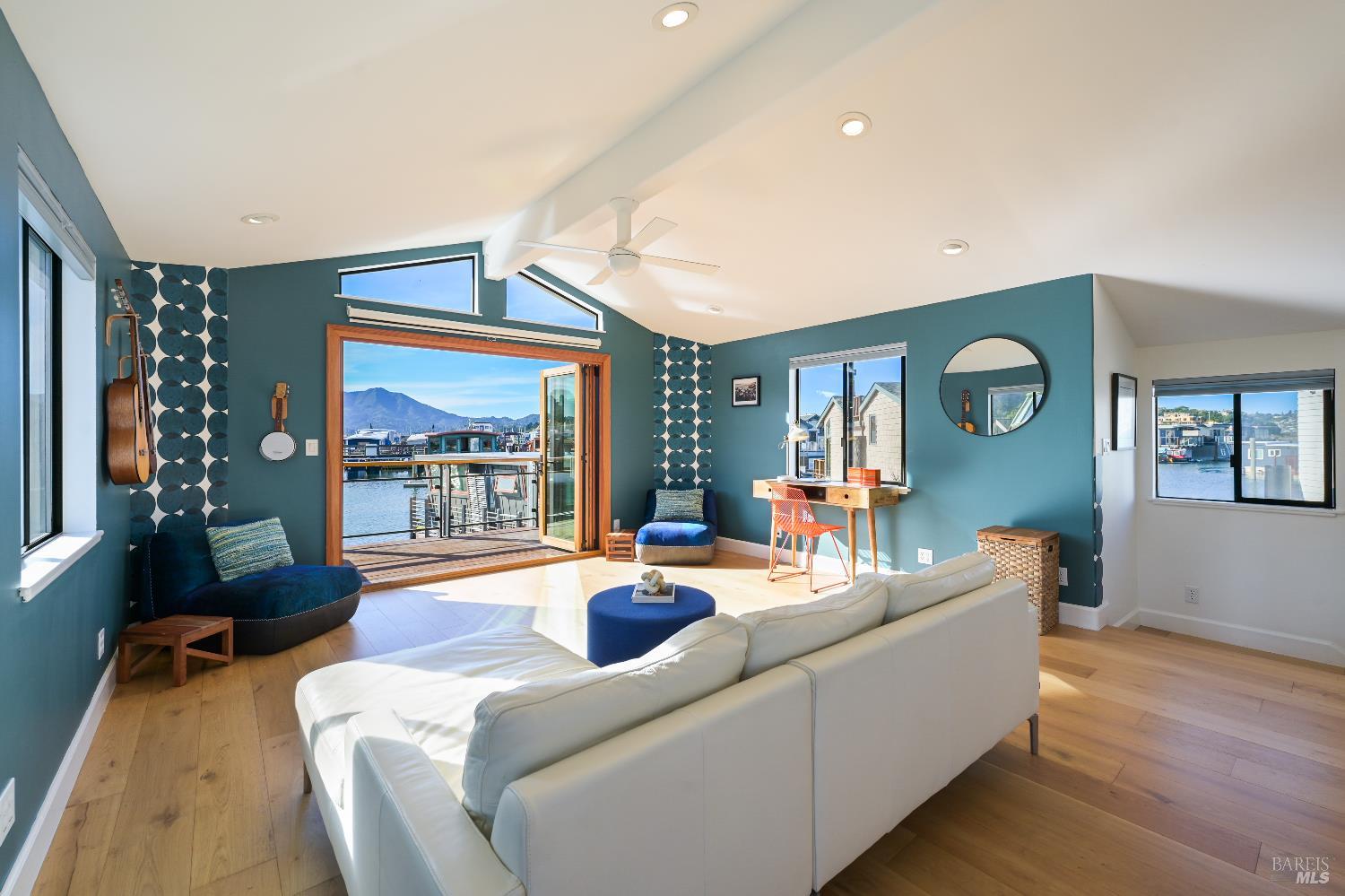 38 S 40 Dock Sausalito CA 94965