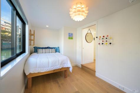 38 S 40 Dock Sausalito CA 94965