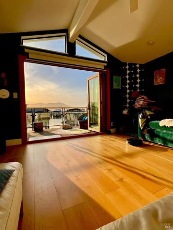 38 S 40 Dock Sausalito CA 94965