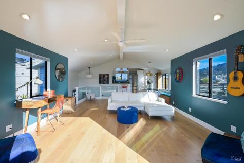 38 S 40 Dock Sausalito CA 94965