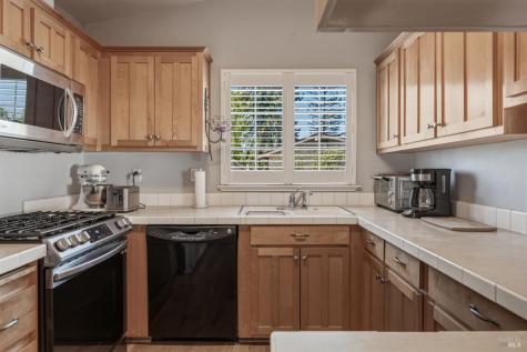 261 Hermosa Circle Santa Rosa CA 95409