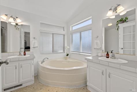 58 Estrella Drive Rohnert Park CA 94928