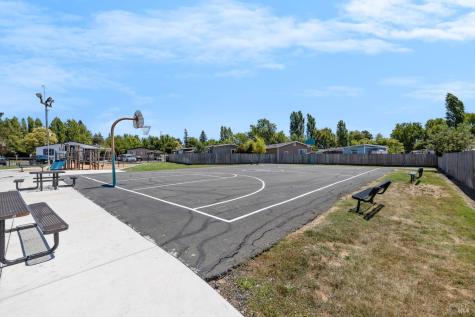 58 Estrella Drive Rohnert Park CA 94928