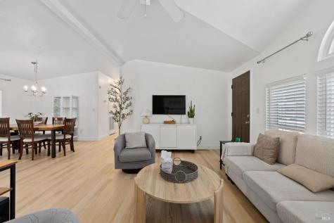 58 Estrella Drive Rohnert Park CA 94928