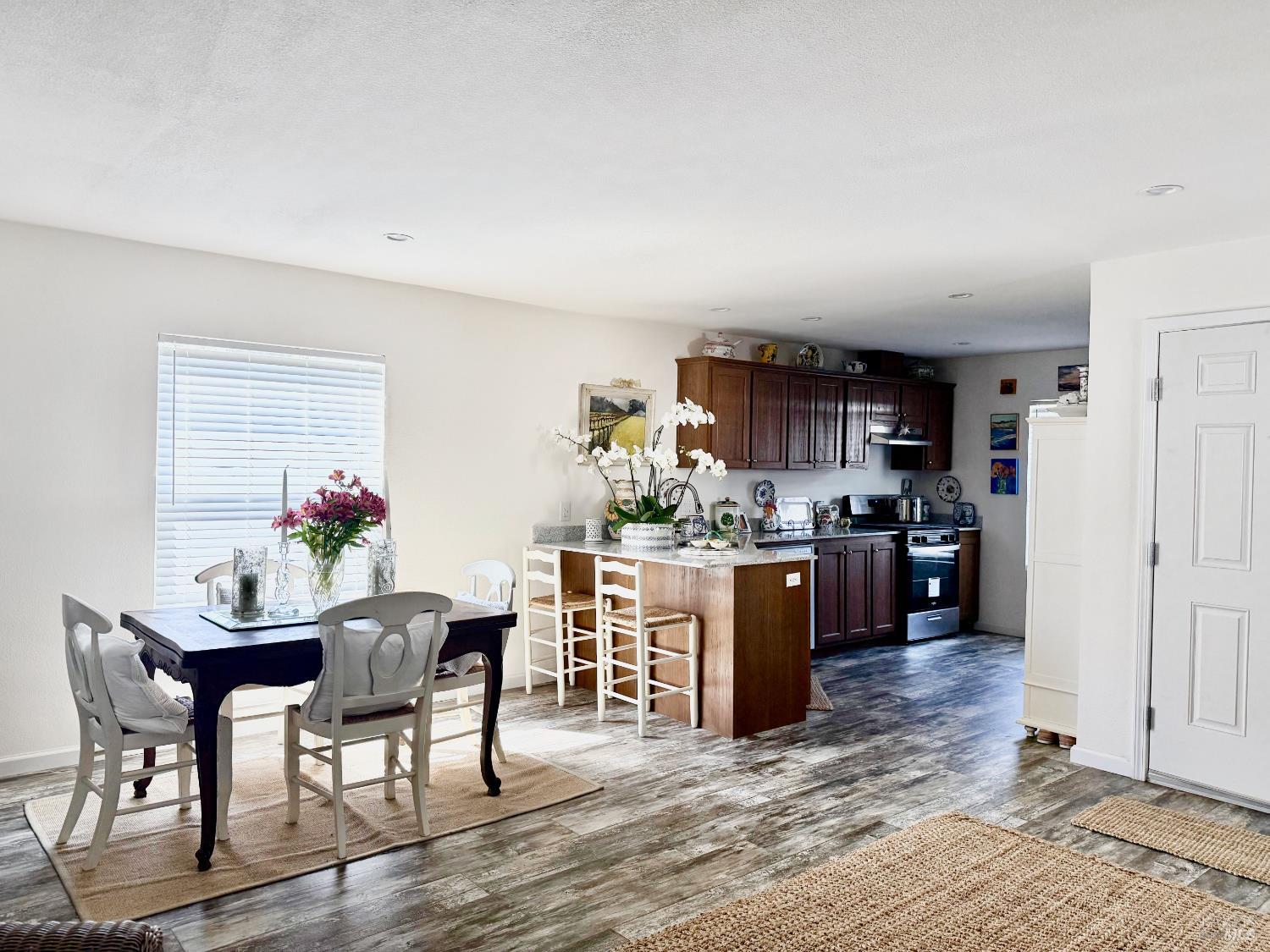425 W Sierra Avenue Cotati CA 94931