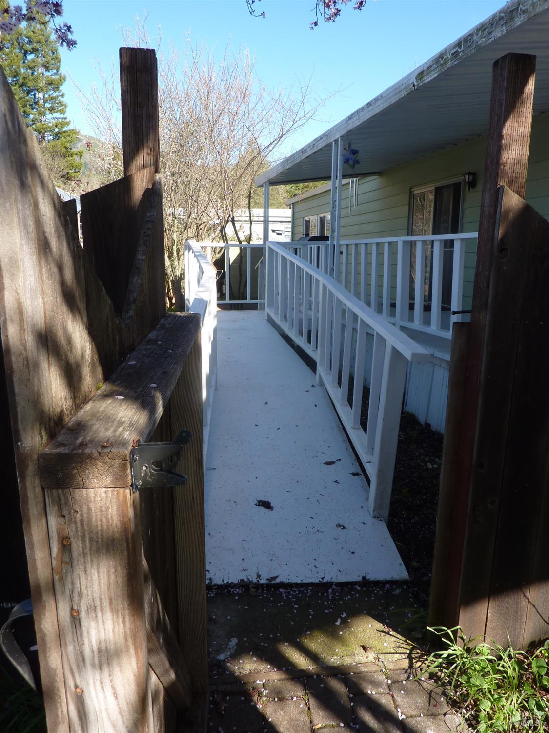 10755 Mobile Village Way Willits CA 95430