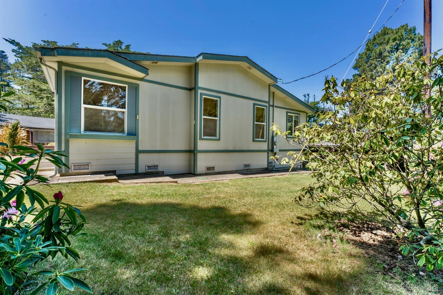 25101 Charlene Lane Fort Bragg CA 95437