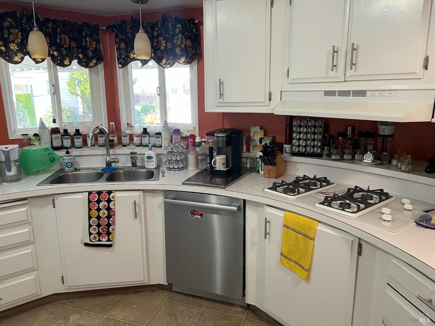 161 Bear Flag Road Sonoma CA 95476