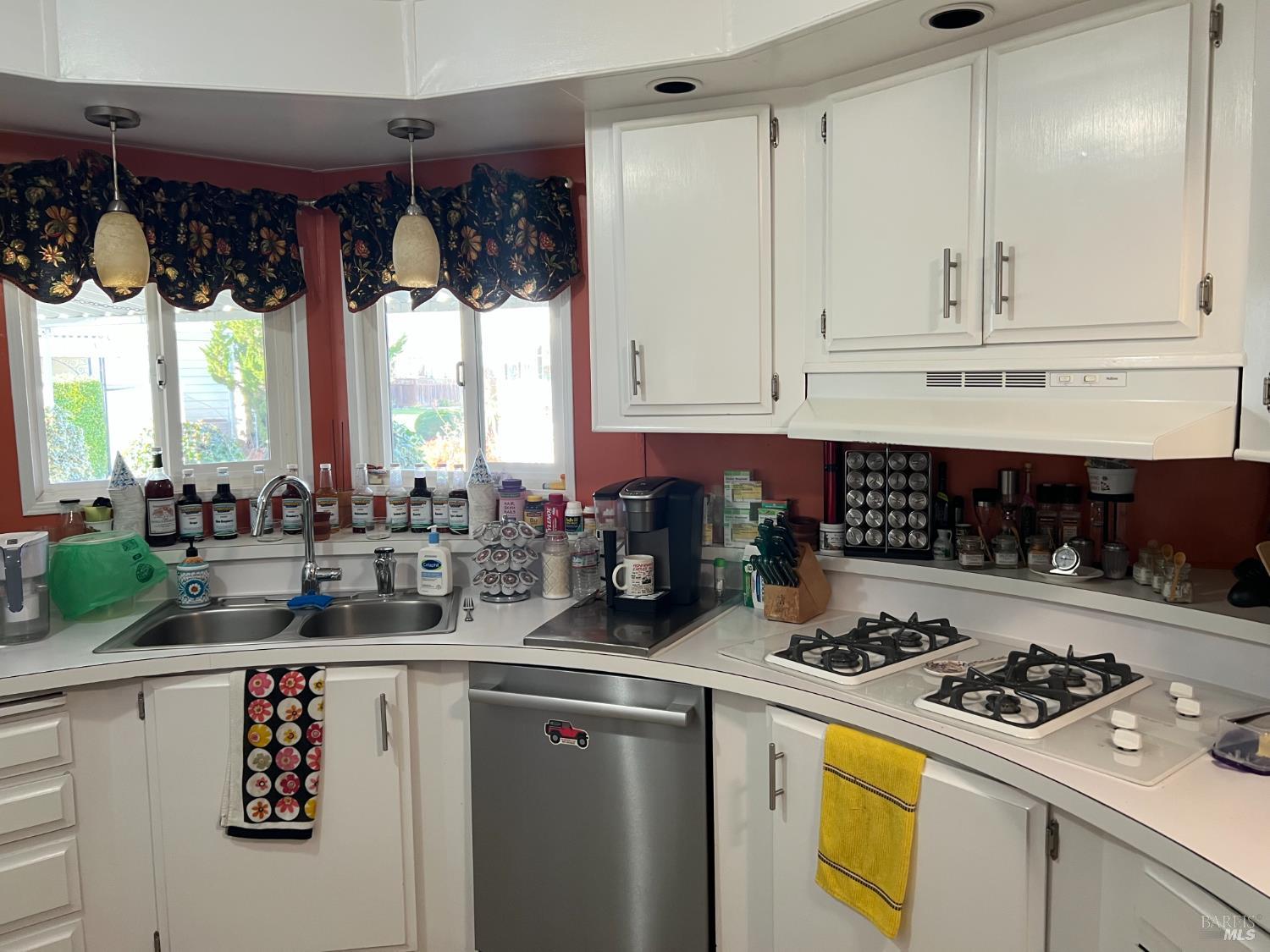 161 Bear Flag Road Sonoma CA 95476