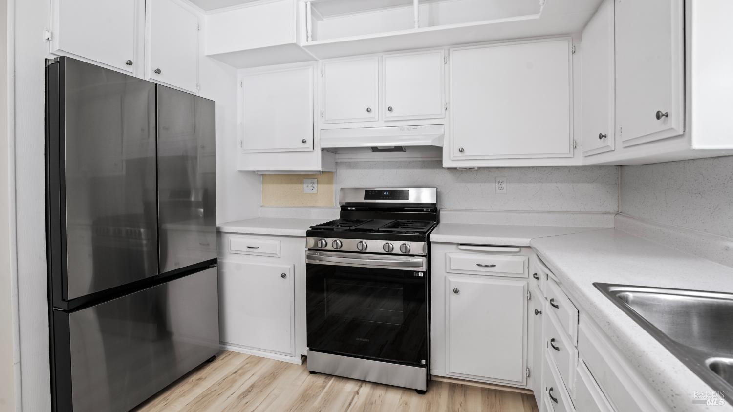 19 Newell Circle Napa CA 94558
