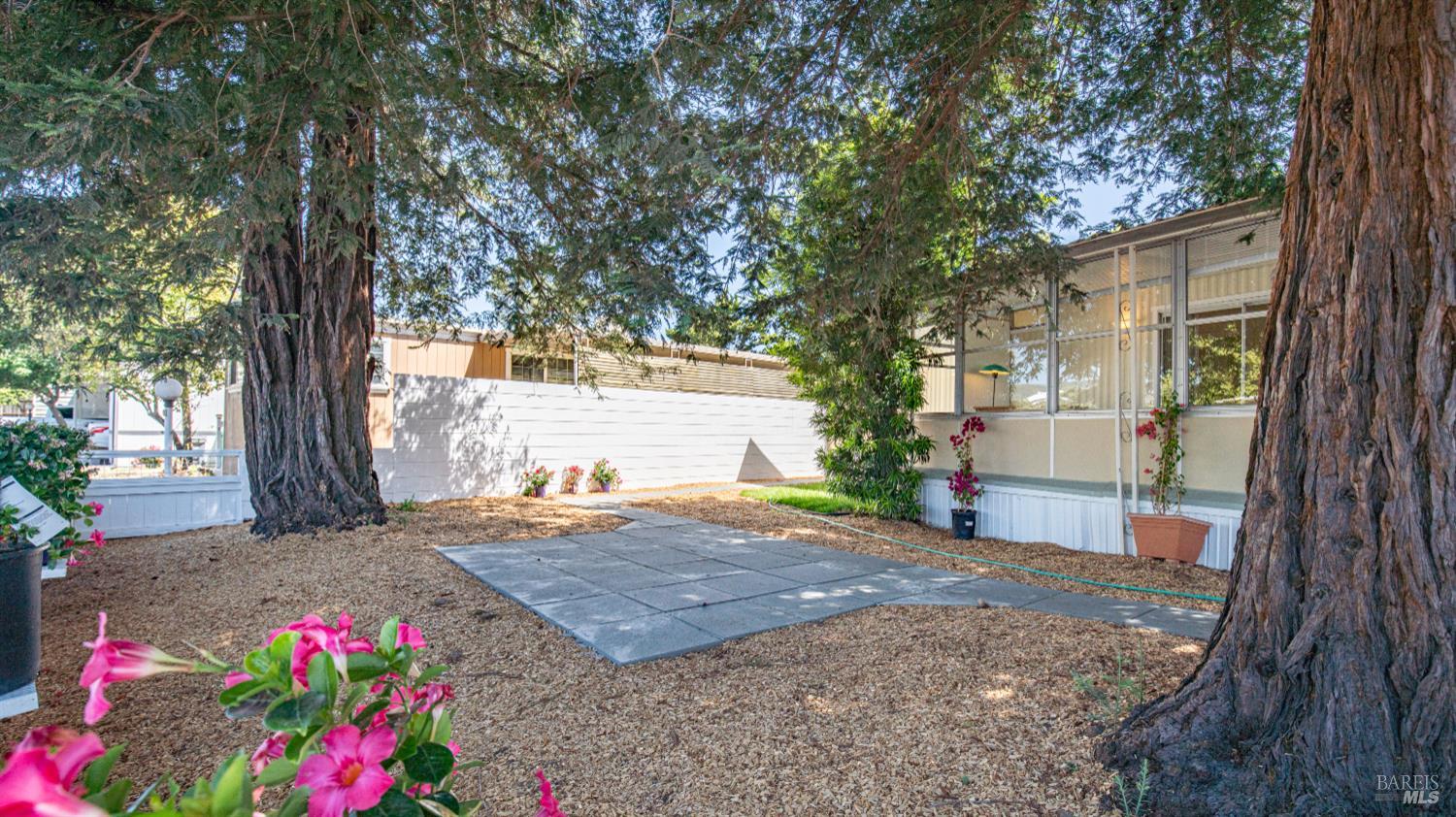 19 Newell Circle Napa CA 94558