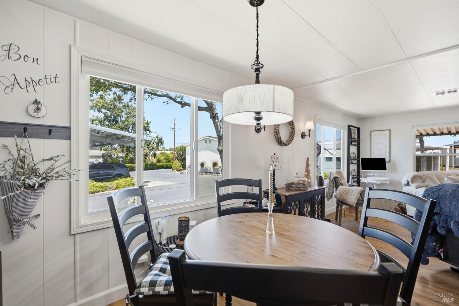 703 Sequoia Street Windsor CA 95492