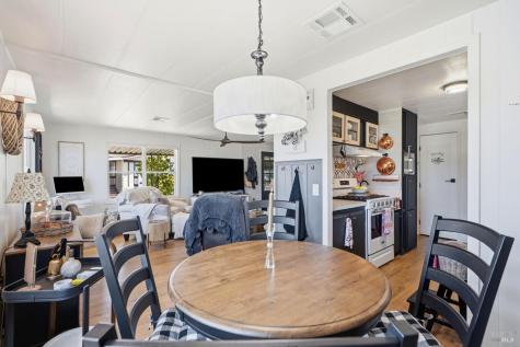 703 Sequoia Street Windsor CA 95492