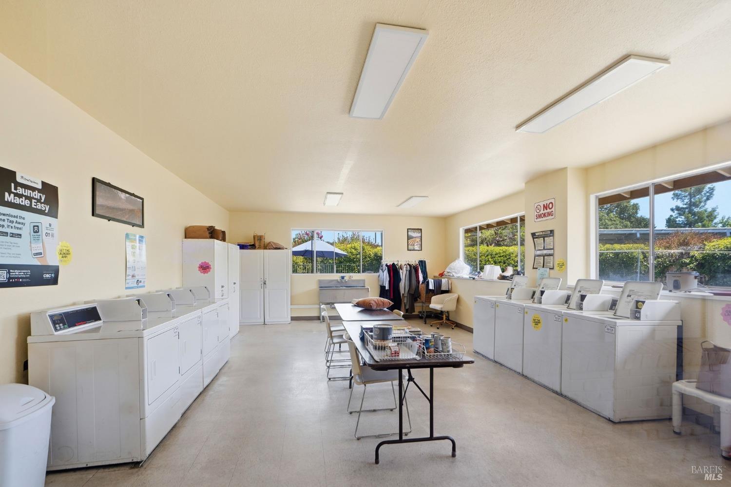 703 Sequoia Street Windsor CA 95492