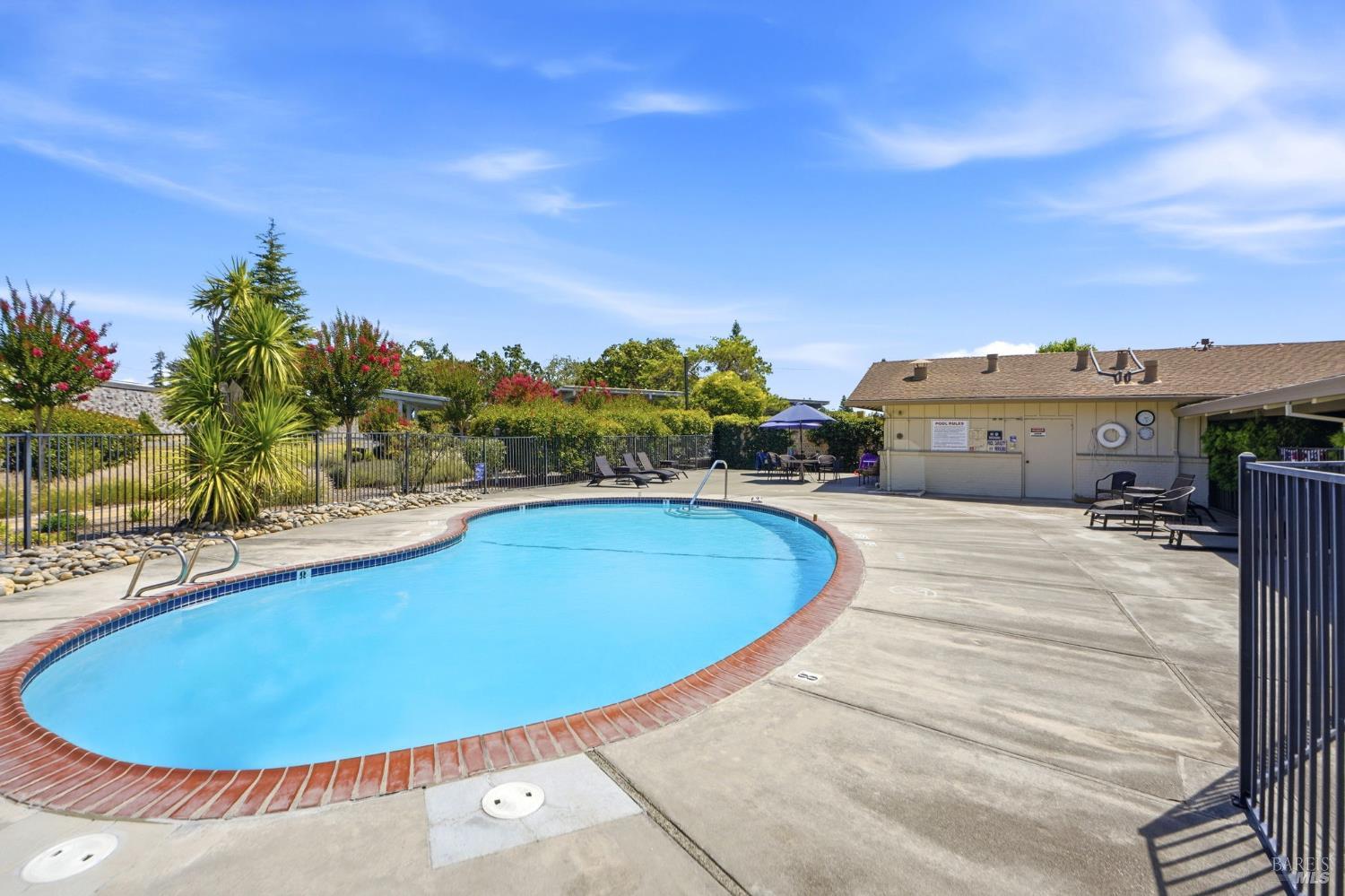 703 Sequoia Street Windsor CA 95492